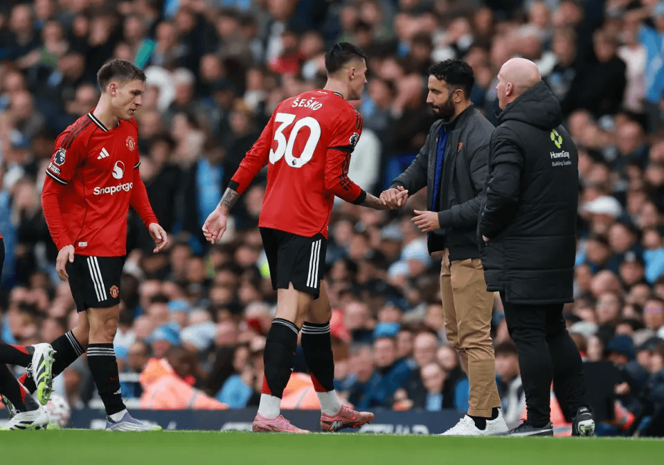 九游安全链接 -欧联集结日再迎强敌，曼联队长鼓劲，主帅态度：赛场秩序良好，数据趋势出现新变化的简单介绍